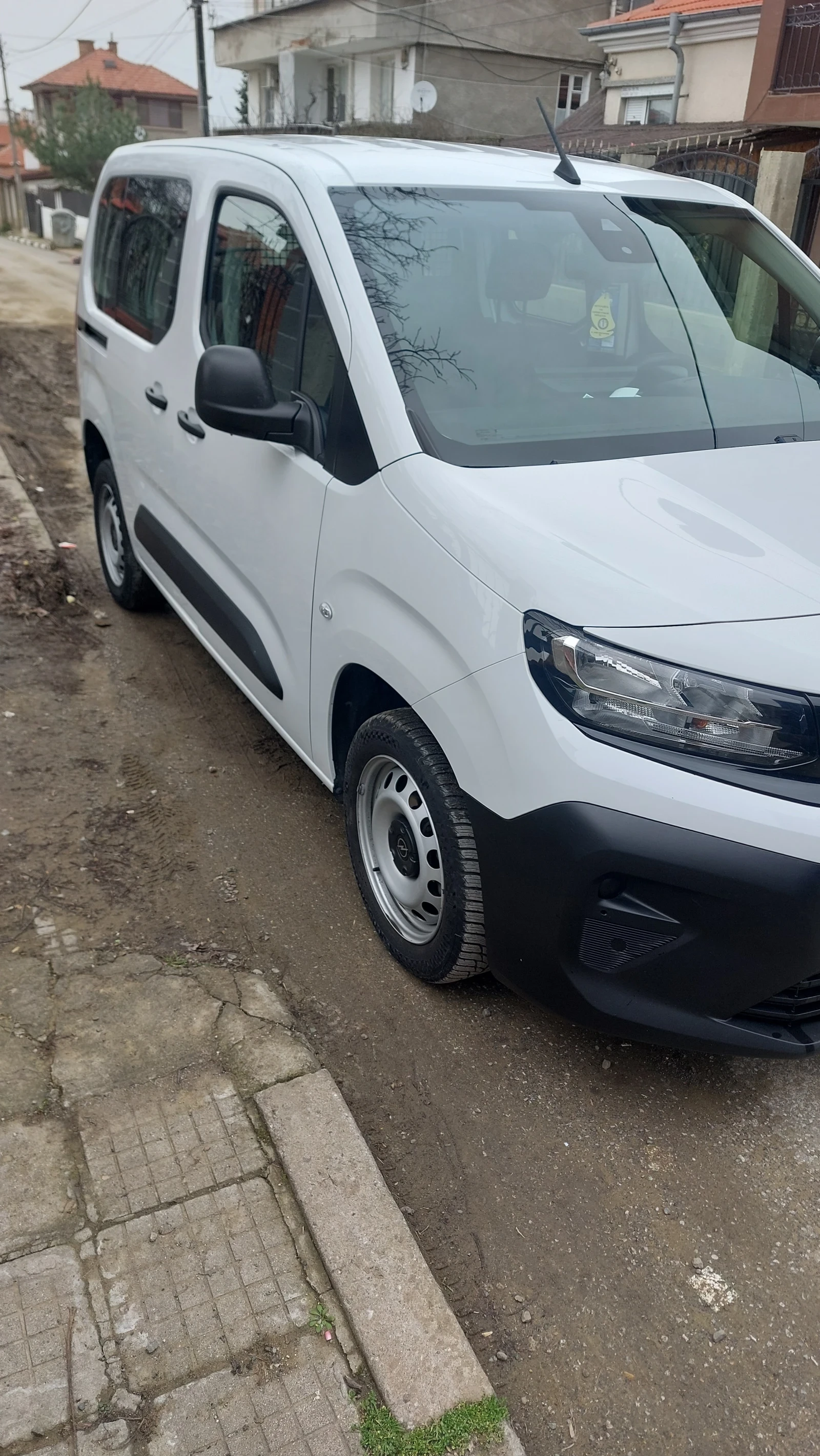 Opel Combo 1.5, снимка 6 - Автомобили и джипове - 54682637