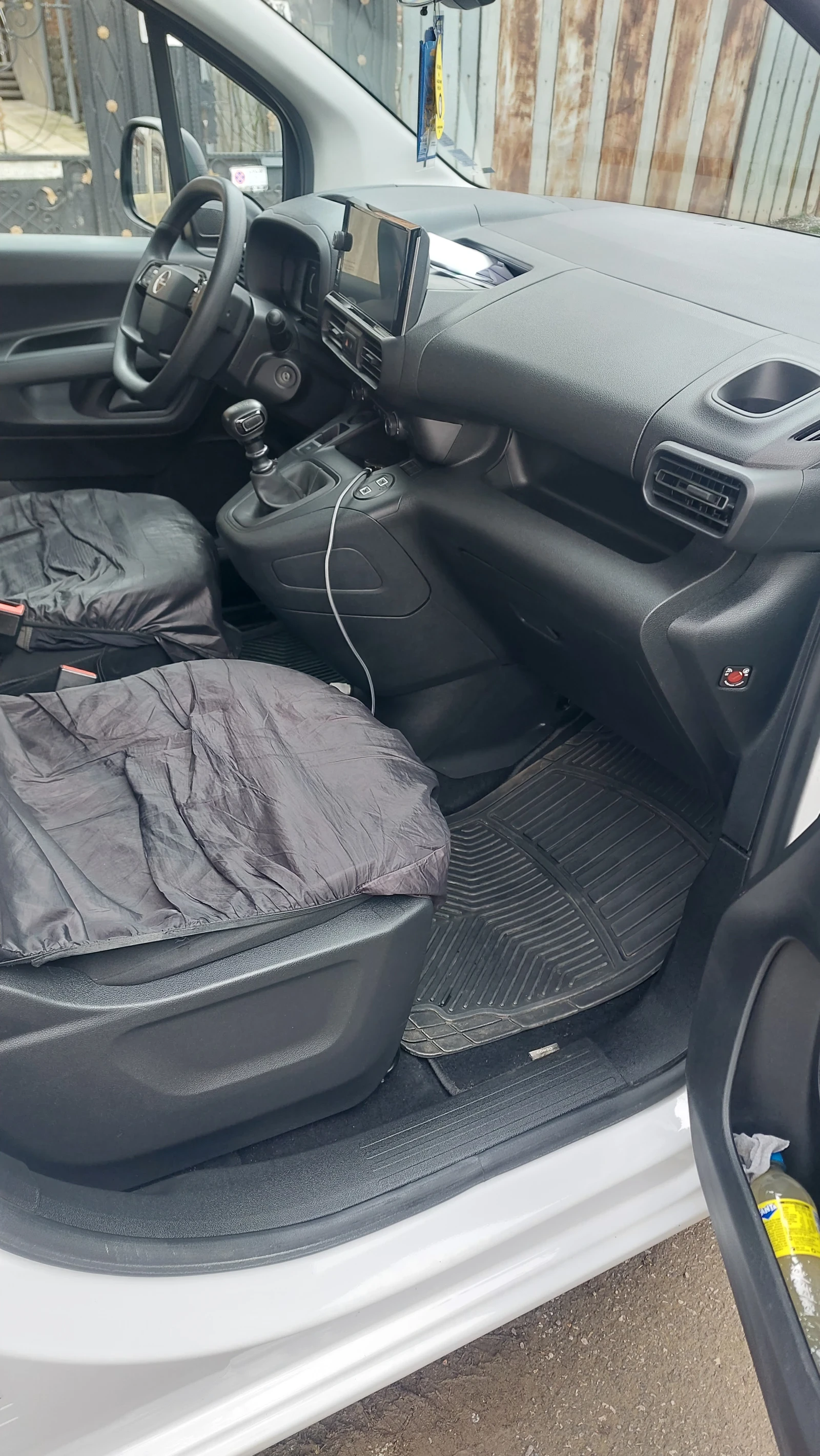 Opel Combo 1.5, снимка 8 - Автомобили и джипове - 54682637