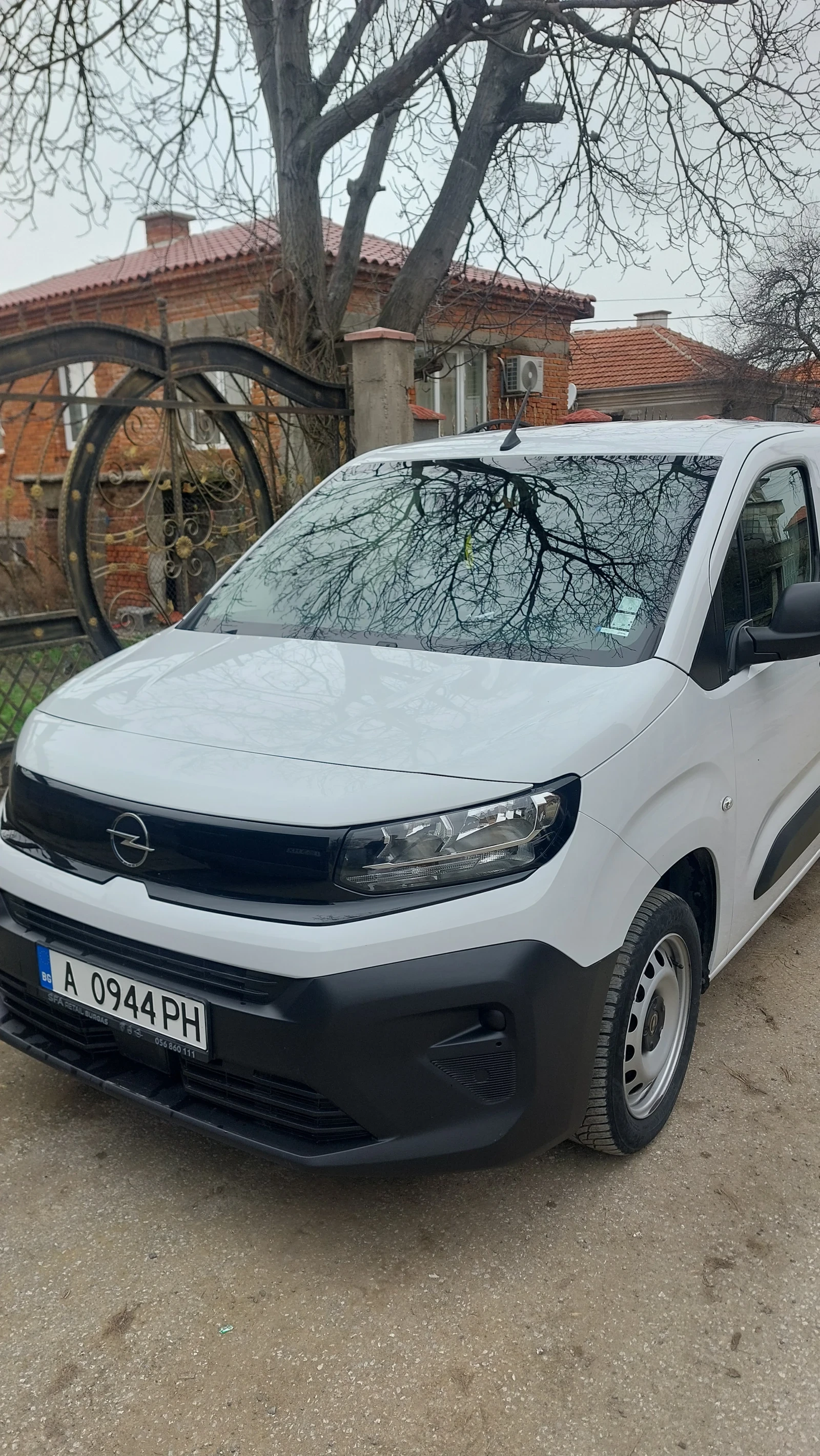 Opel Combo 1.5, снимка 2 - Автомобили и джипове - 54682637