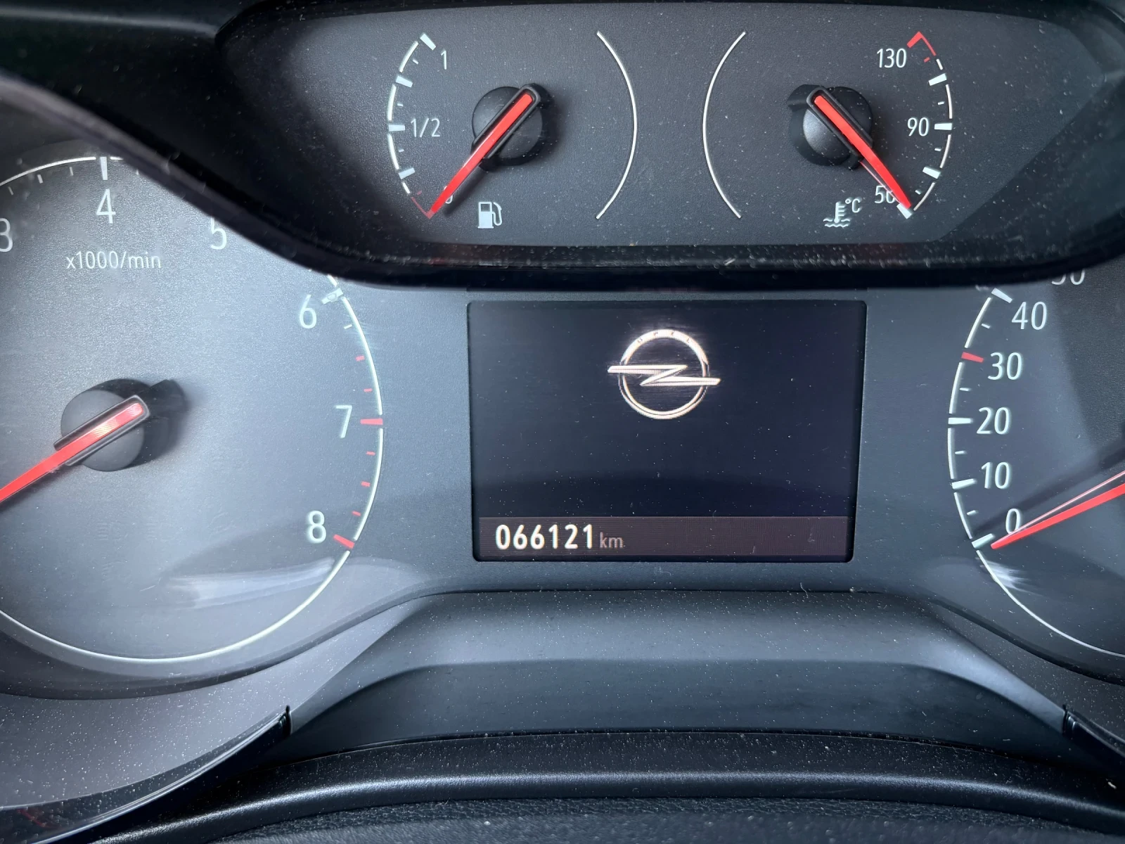 Opel Corsa 1.2i, снимка 11 - Автомобили и джипове - 54707845