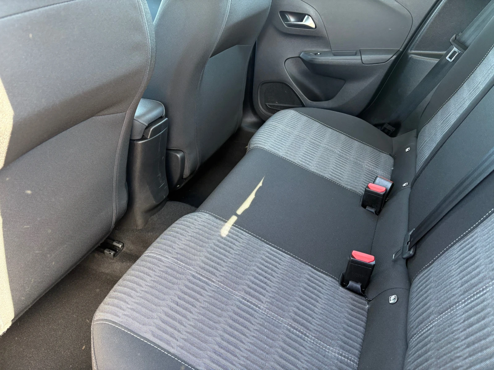 Opel Corsa 1.2i, снимка 8 - Автомобили и джипове - 54707845