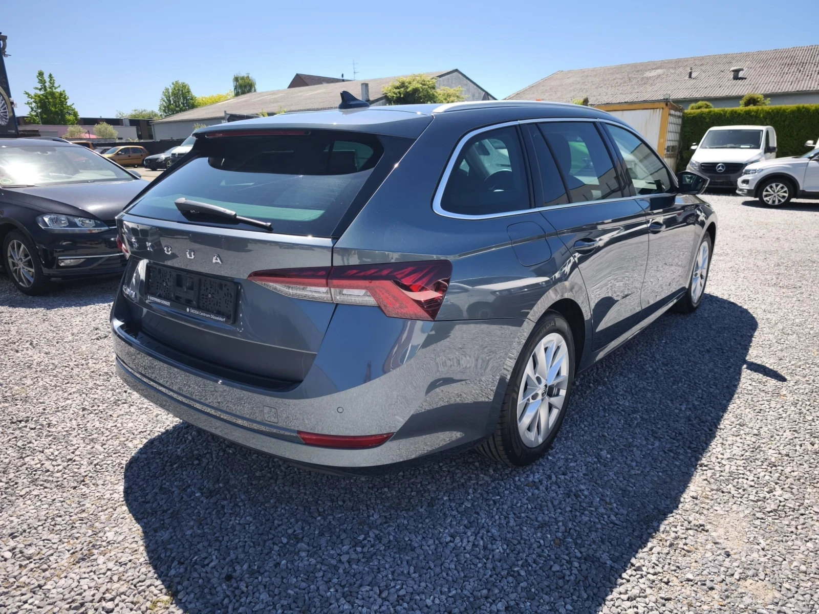 Skoda Octavia 2.0tdi/сервизна история/обслужен ангренажен ремък, снимка 7 - Автомобили и джипове - 54766156