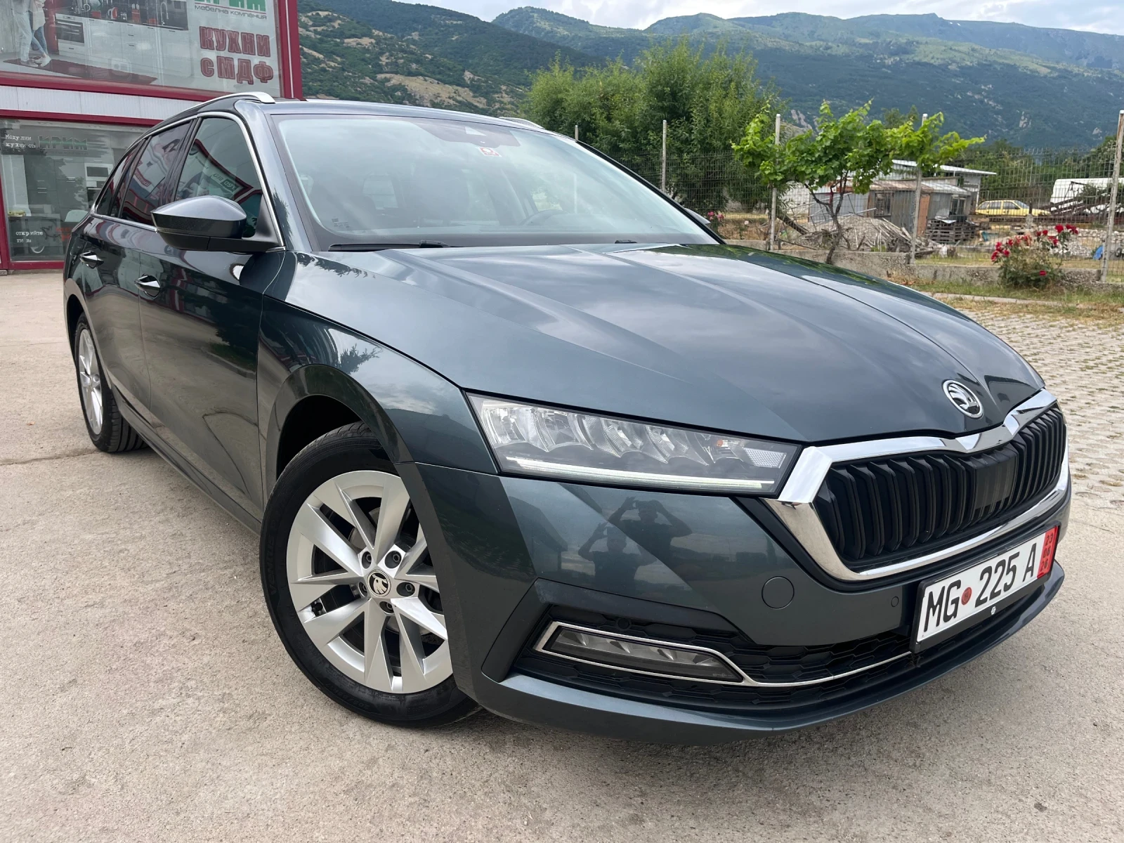 Skoda Octavia 2.0tdi/сервизна история/Германия/Обслужена