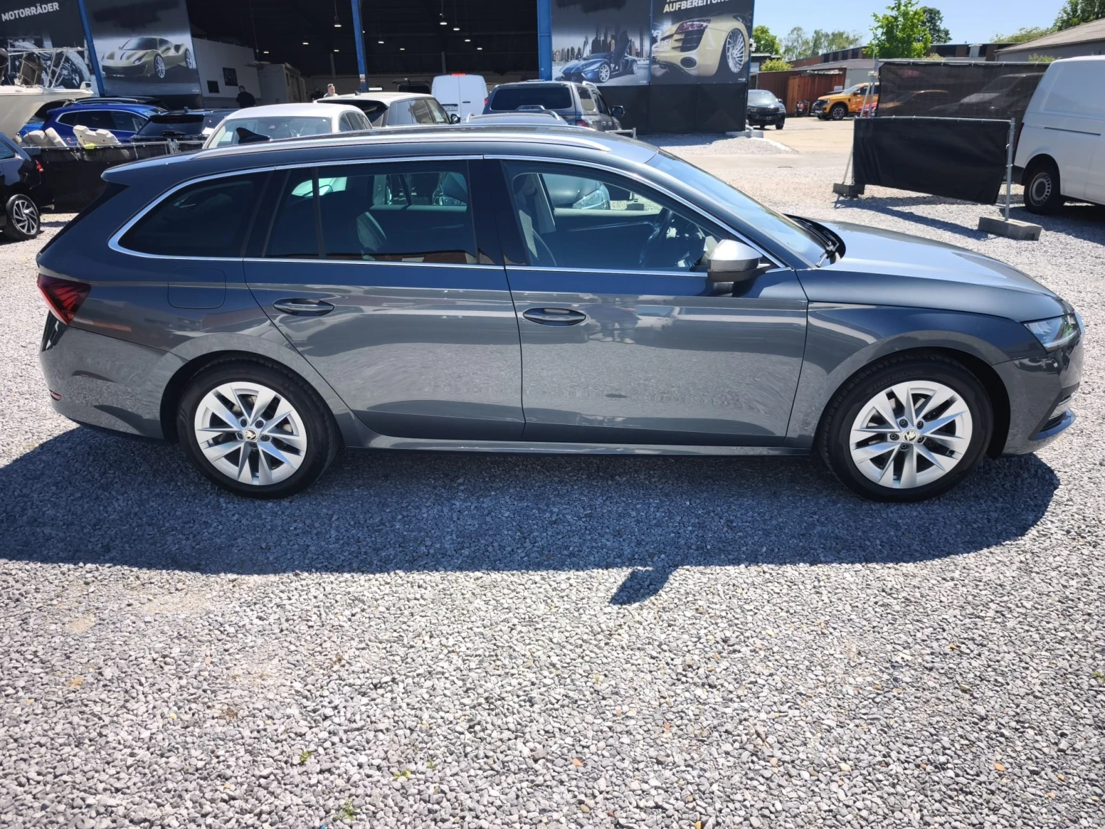 Skoda Octavia 2.0tdi/сервизна история/обслужен ангренажен ремък, снимка 8 - Автомобили и джипове - 54766156