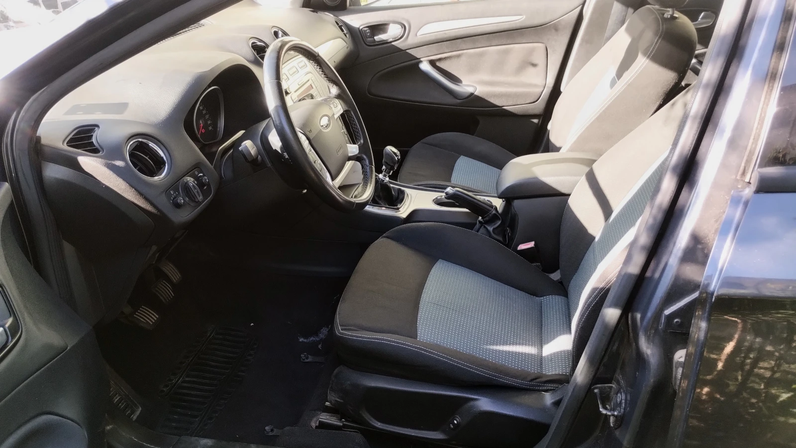 Ford Mondeo, снимка 9 - Автомобили и джипове - 55161759