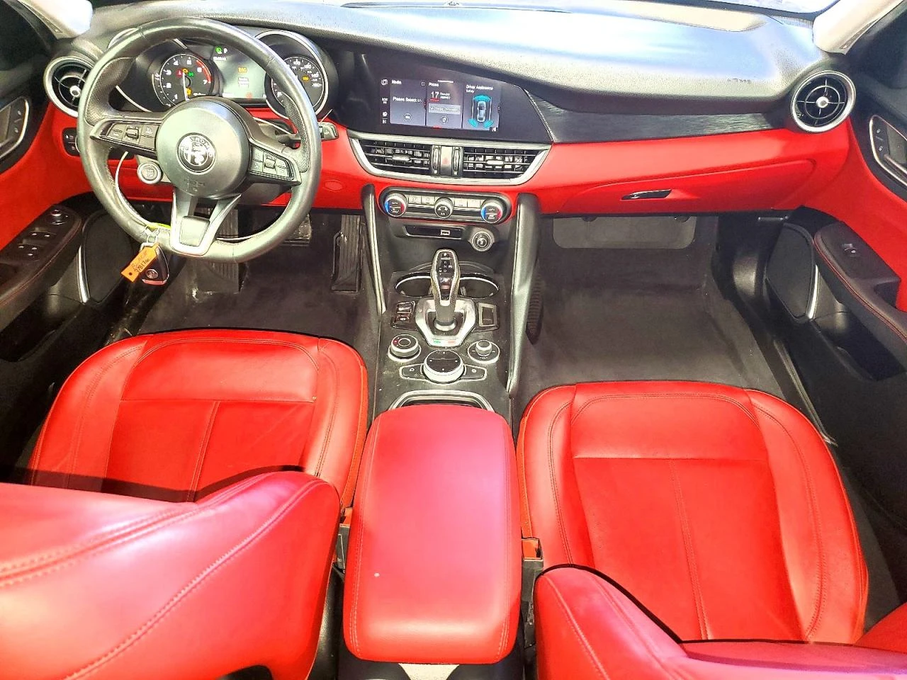 Alfa Romeo Giulia * RWD* KEYLESS* SUNROOF* ПОДРЕВ* КАМЕРА* , снимка 9 - Автомобили и джипове - 55249984