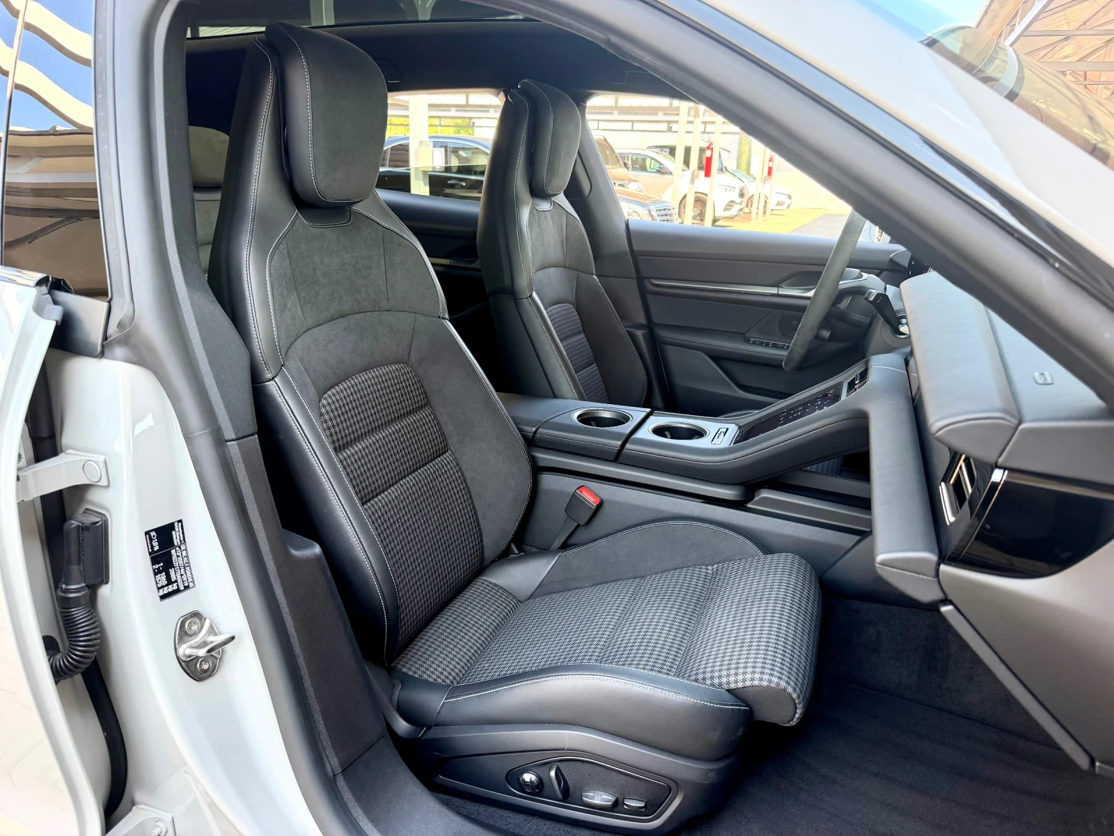 Porsche Taycan CROSS TOURISMO#FACELIFT#CRAYON#ОБДУХВАНЕ#ГАРАНЦИЯ, снимка 7 - Автомобили и джипове - 55448267