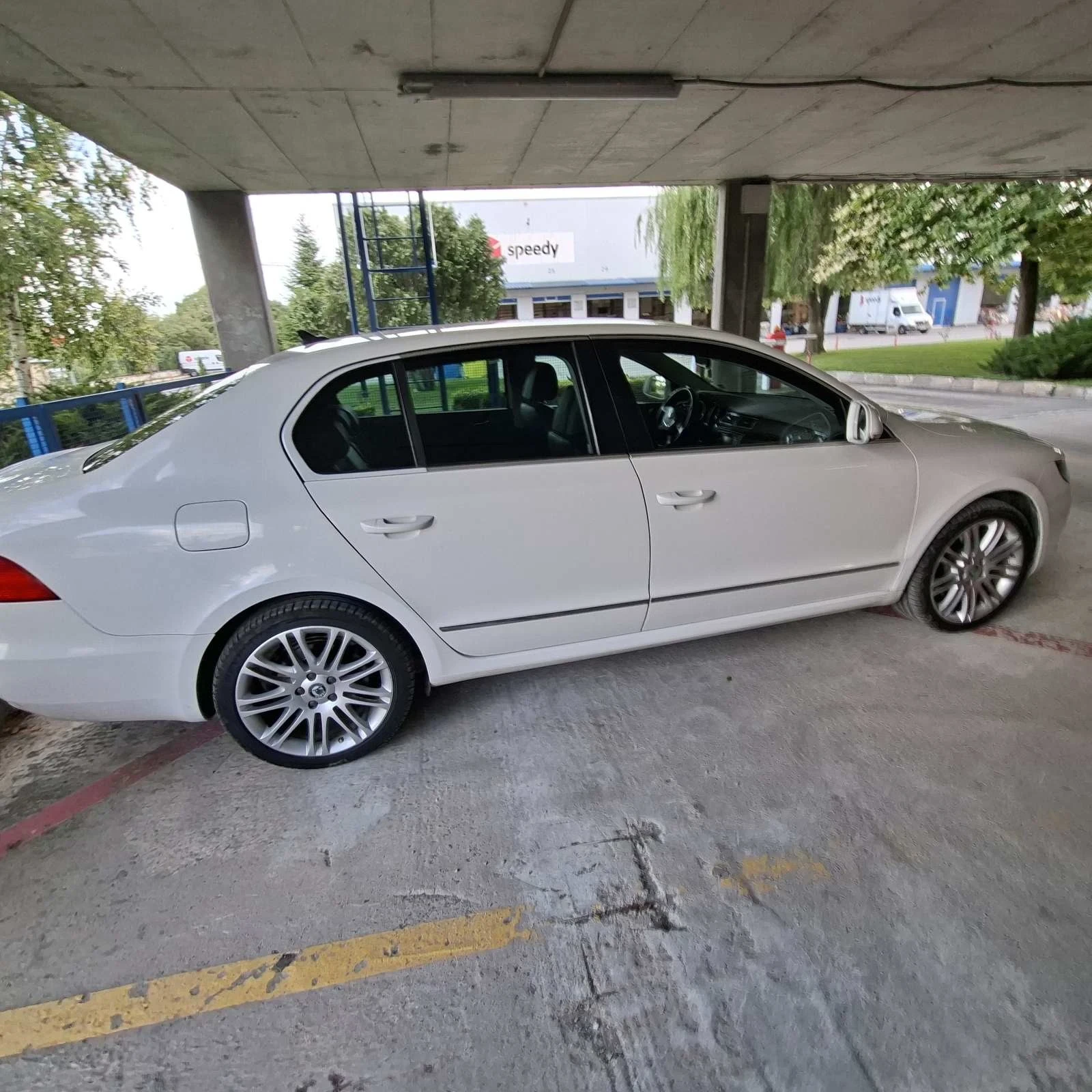 Skoda Superb, снимка 3 - Автомобили и джипове - 55607884