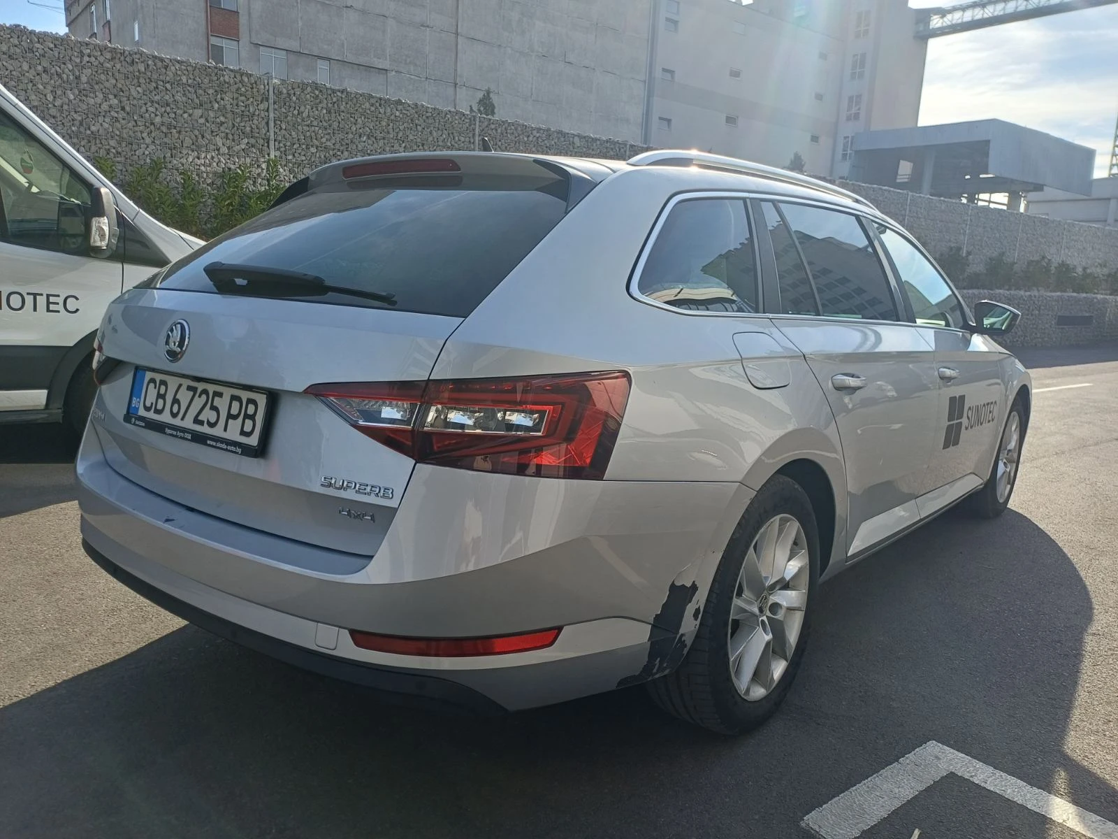 Skoda Superb 2.0 TDI, снимка 4 - Автомобили и джипове - 55715277