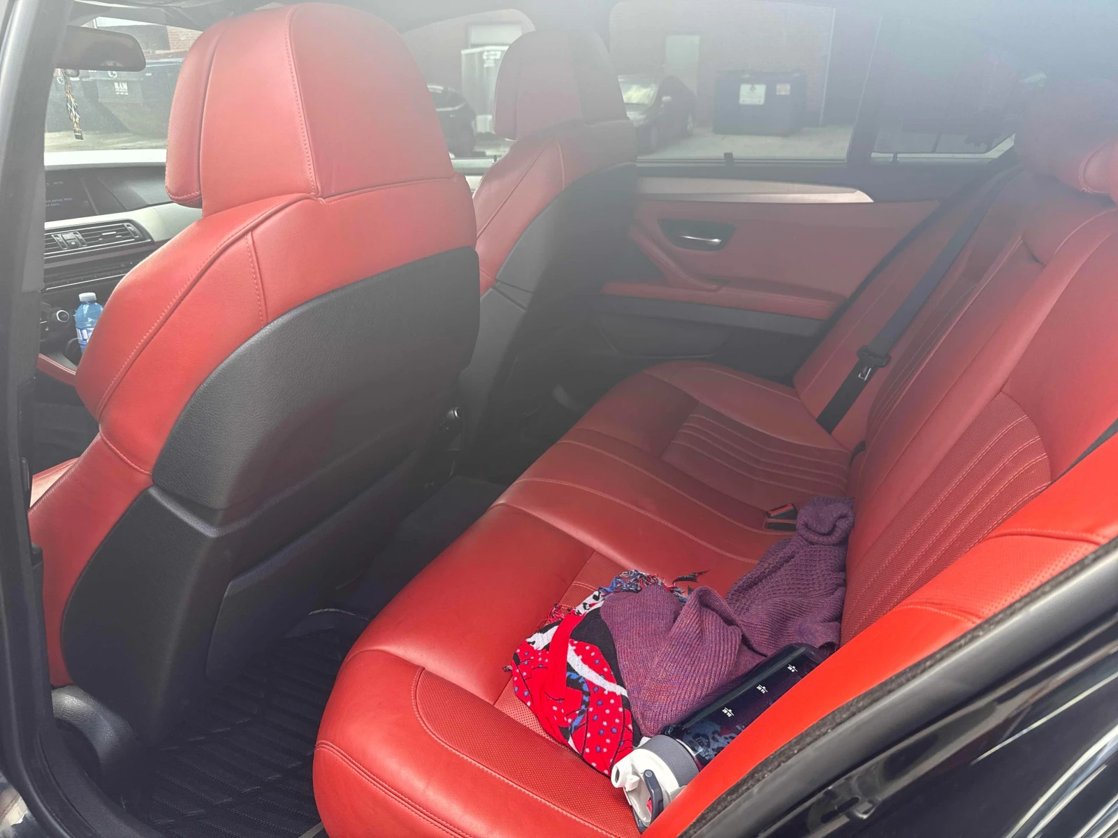 BMW M5 * 4dr Sdn * АВТОКРЕДИТ БЕЗ ПЪРВОНАЧАЛНА ВНОСКА* , снимка 12 - Автомобили и джипове - 55873117