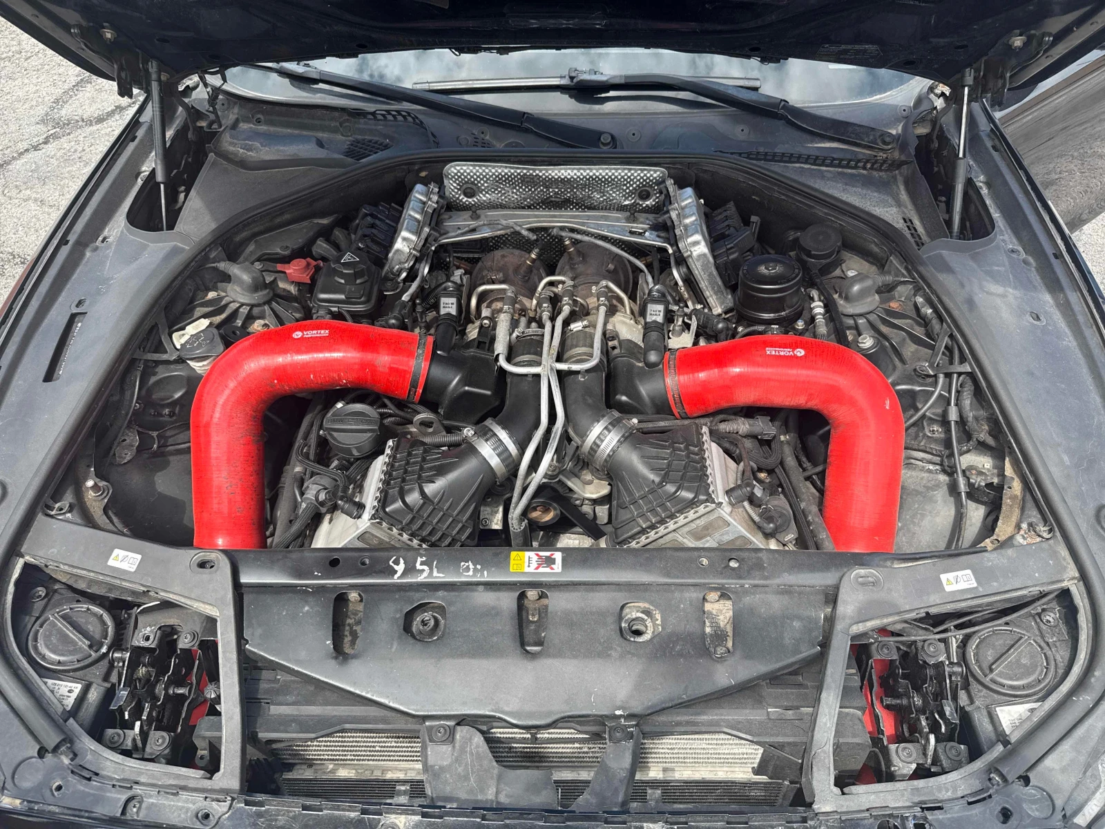 BMW M5 * 4dr Sdn * АВТОКРЕДИТ БЕЗ ПЪРВОНАЧАЛНА ВНОСКА* , снимка 10 - Автомобили и джипове - 55873117