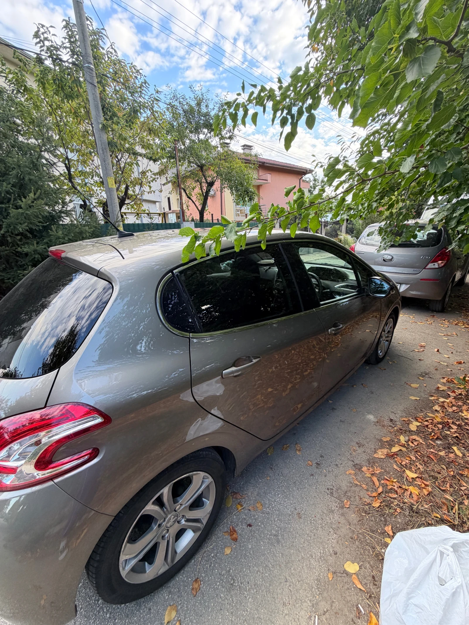 Peugeot 208, снимка 10 - Автомобили и джипове - 56530745