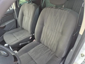 Dacia Duster 1.6i, газ, клима, снимка 10