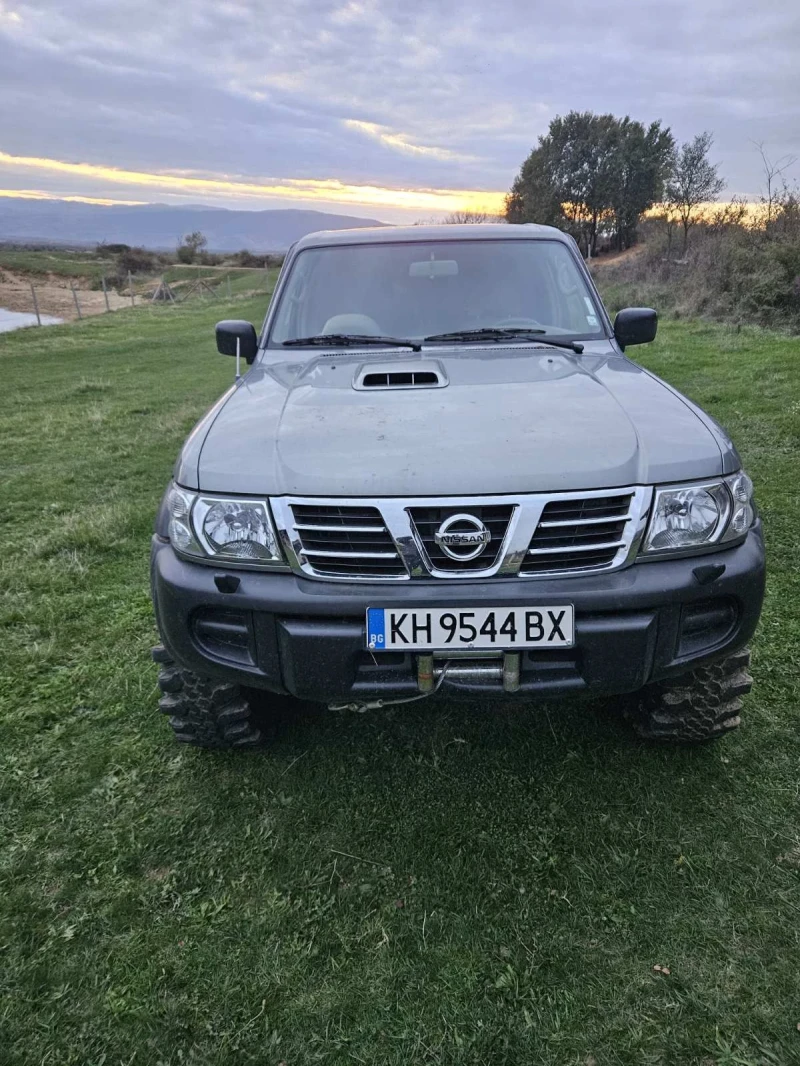 Nissan Patrol, снимка 1 - Автомобили и джипове - 47917561