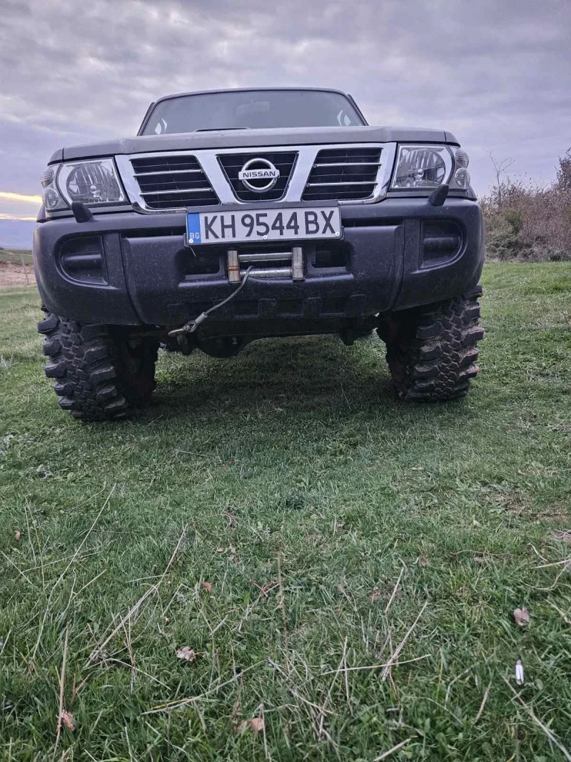 Nissan Patrol, снимка 2 - Автомобили и джипове - 47917561