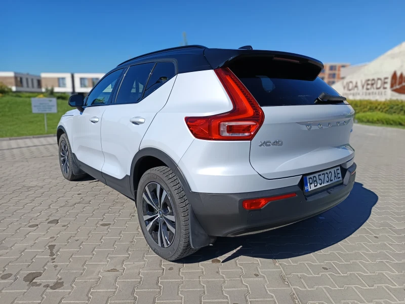 Volvo XC40 2.0 T5 251кс 10 хиляди км, снимка 4 - Автомобили и джипове - 48698428