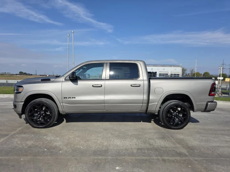 Dodge RAM 1500 5.7HEMI/LIMITED/ВЪЗДУХ/ПАНО/ОБДУХ/360/АСИСТЕНТИ* *, снимка 3 - Автомобили и джипове - 52561592