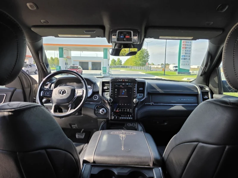 Dodge RAM 1500 5.7HEMI/LIMITED/ВЪЗДУХ/ПАНО/ОБДУХ/360/АСИСТЕНТИ* *, снимка 8 - Автомобили и джипове - 52561592