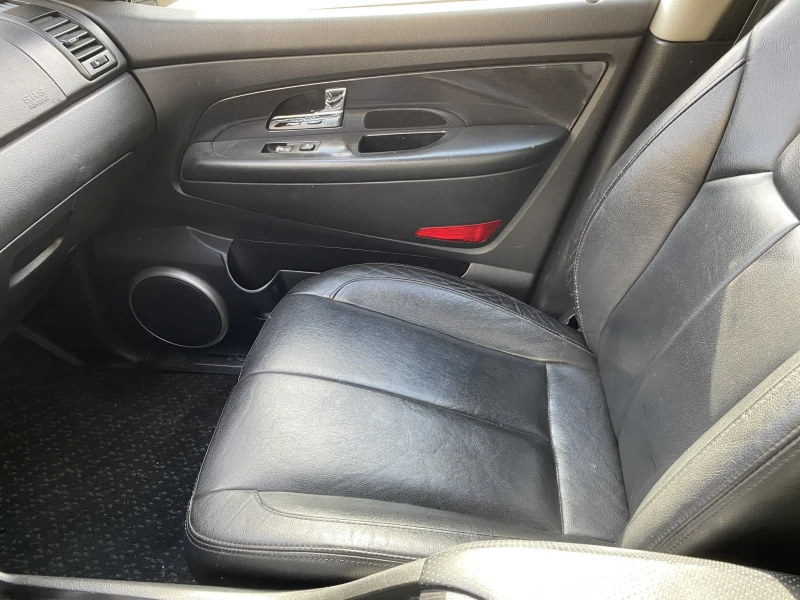 SsangYong Rexton, снимка 9 - Автомобили и джипове - 52578841