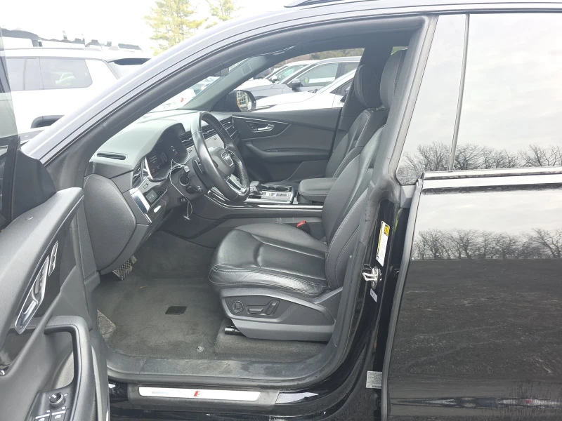 Audi Q8 Premium Plus S-Line | ПАНОРАМА | 360 КАМЕРИ | , снимка 8 - Автомобили и джипове - 53354254