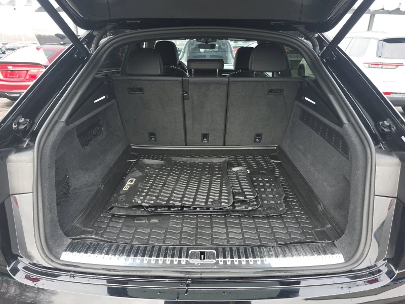 Audi Q8 Premium Plus S-Line | ПАНОРАМА | 360 КАМЕРИ | , снимка 17 - Автомобили и джипове - 53354254