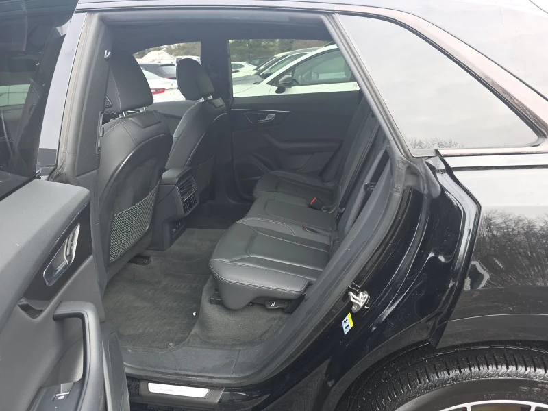 Audi Q8 Premium Plus S-Line | ПАНОРАМА | 360 КАМЕРИ | , снимка 14 - Автомобили и джипове - 53354254