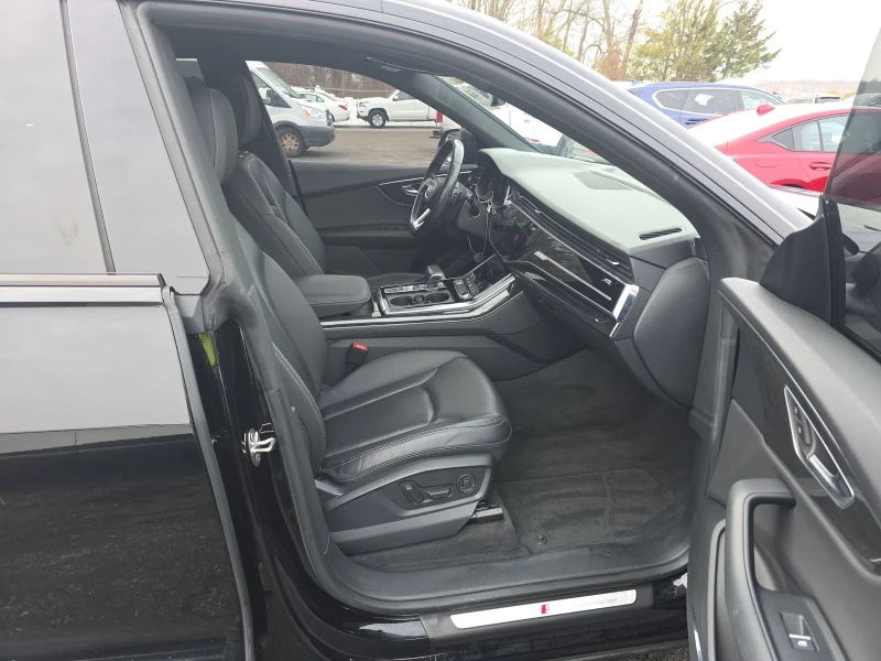 Audi Q8 Premium Plus S-Line | ПАНОРАМА | 360 КАМЕРИ | , снимка 9 - Автомобили и джипове - 53354254