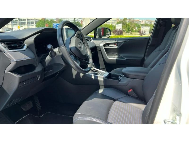 Toyota Rav4 2.5H Style AWD, снимка 8 - Автомобили и джипове - 55006120
