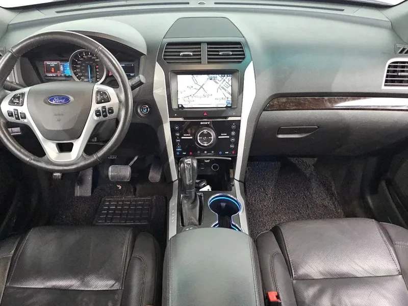 Ford Explorer 3.5 AWD - САМО 30% АВАНС, снимка 7 - Автомобили и джипове - 56368588