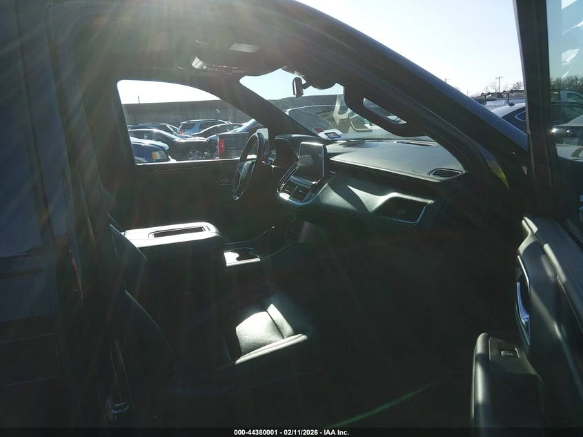 Chevrolet Suburban 5.3L V-8 DI, VVT, 355HP 4X4 Drive | Mobile.bg � ����������� 5