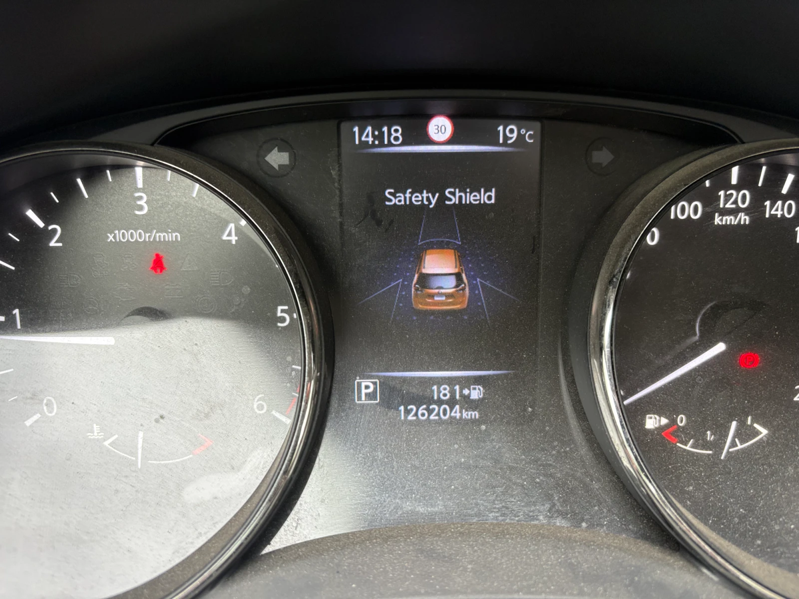 Nissan X-trail     Tekna, снимка 9 - Автомобили и джипове - 54573967