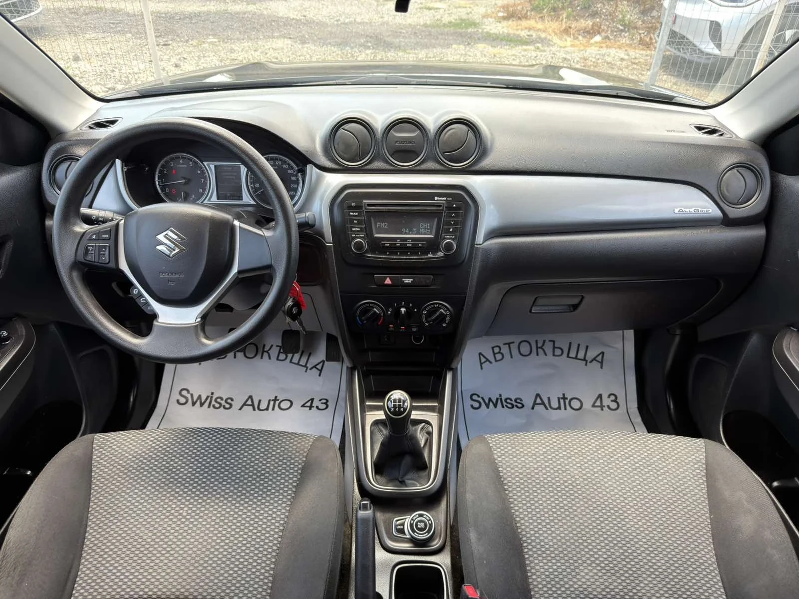 Suzuki Vitara 1.6i, снимка 10 - Автомобили и джипове - 55071144