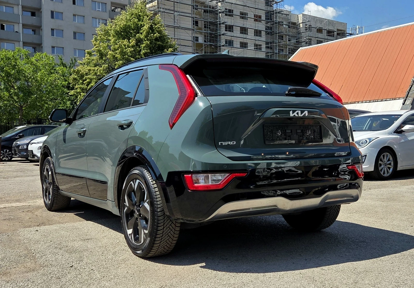 Kia Niro КАТО НОВА/21 000 КМ/2024, снимка 4 - Автомобили и джипове - 55200037