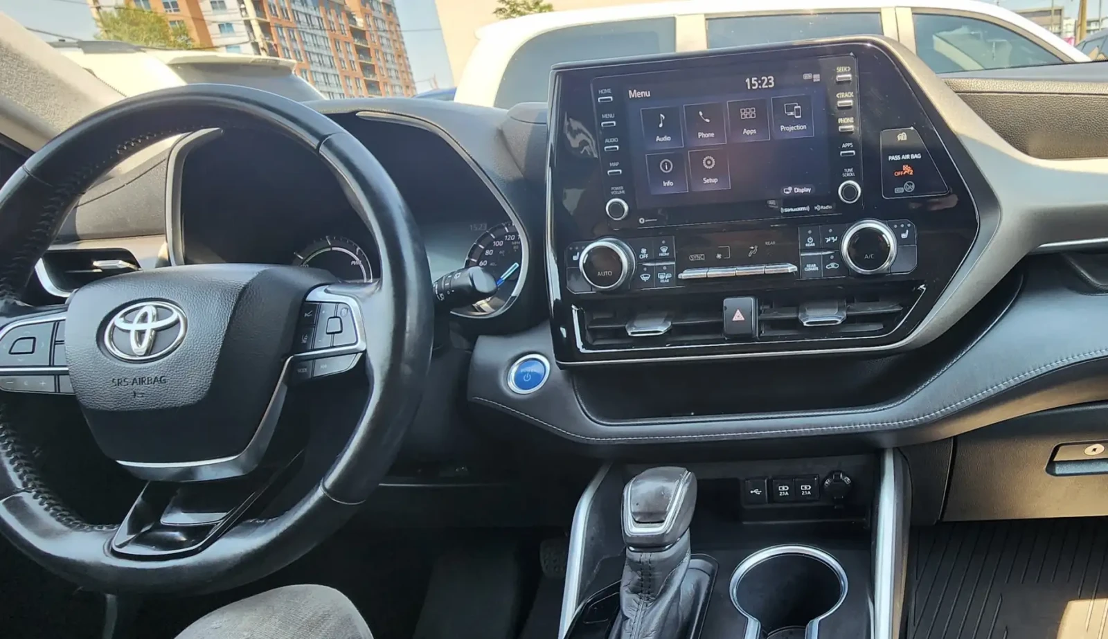 Toyota Highlander Hybrid XLE AWD 8 seats, снимка 15 - Автомобили и джипове - 55312144