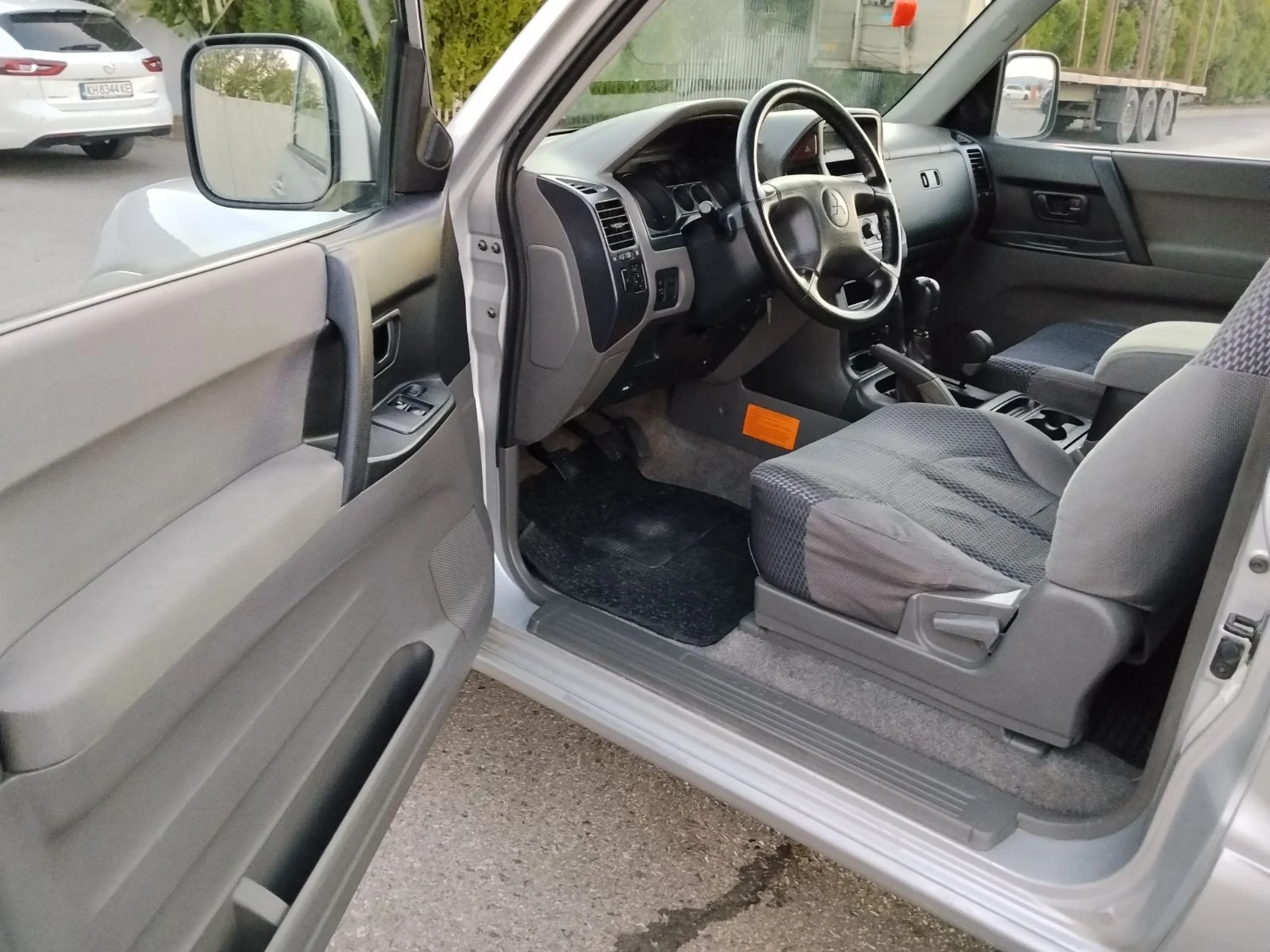 Mitsubishi Pajero 2.5TDI, снимка 9 - Автомобили и джипове - 56300970