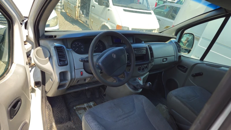 Renault Trafic 2.0dci/на части , снимка 7 - Бусове и автобуси - 50550313