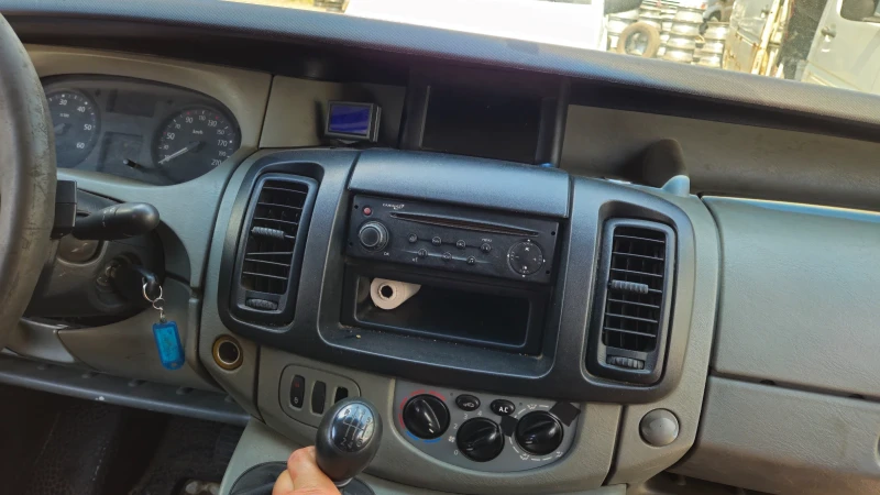 Renault Trafic 2.0dci/на части , снимка 6 - Бусове и автобуси - 50550313