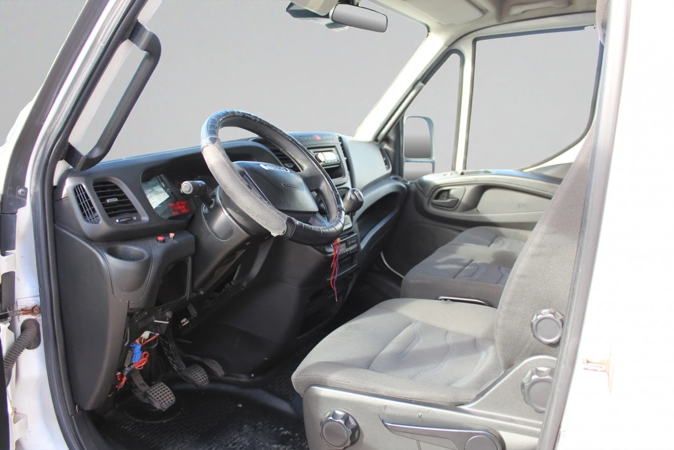 Iveco Daily 70 C 15 / КЛИЕНТСКИ АВТОМОБИЛ - изображение 6