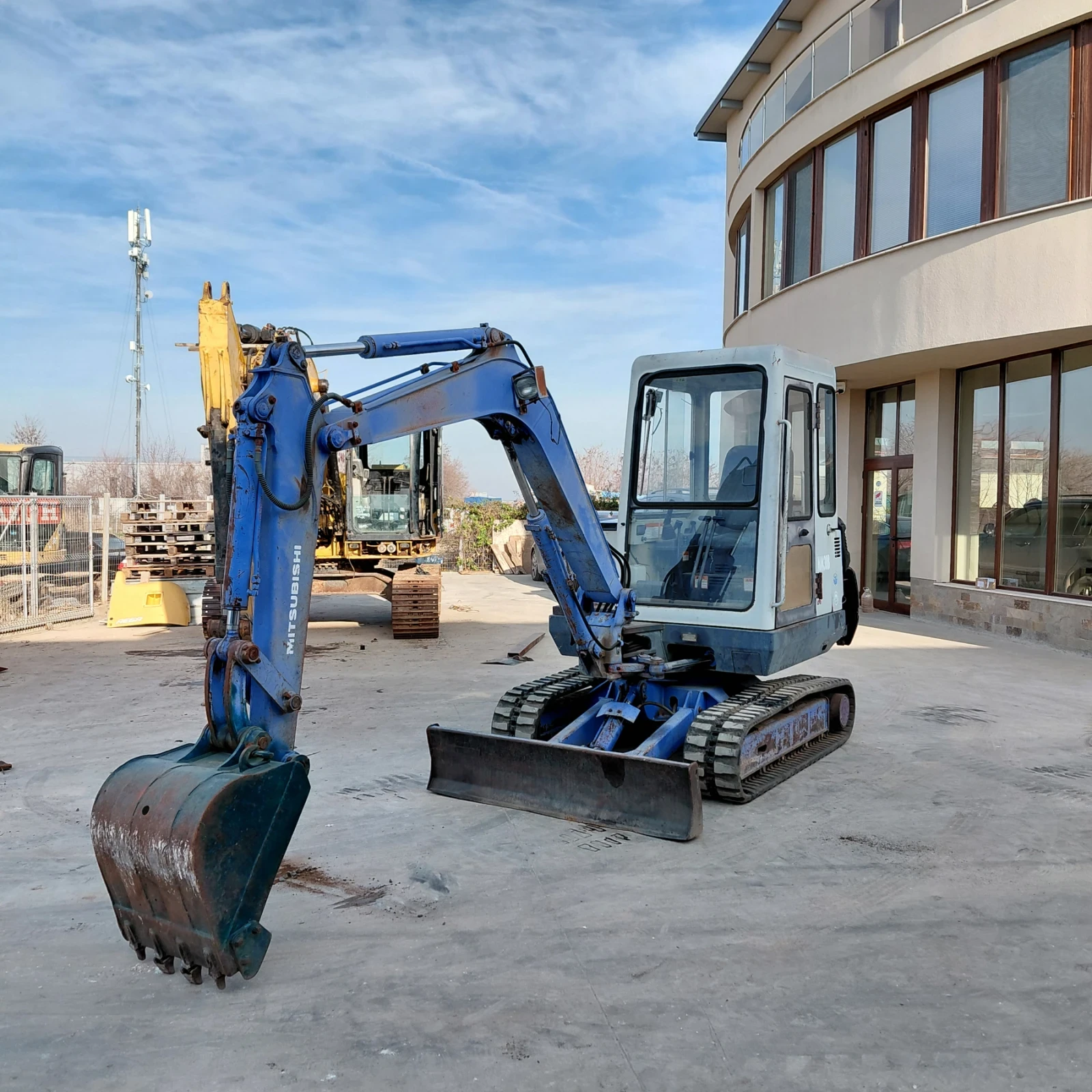 ����� Cat Mitsubishi MM30B * ��� ��������� *  | Mobile.bg � ����������� 7