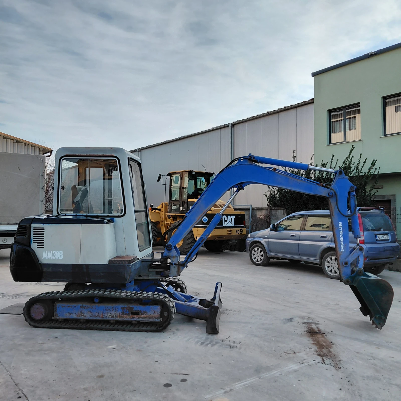 ����� Cat Mitsubishi MM30B * ��� ��������� *  | Mobile.bg � ����������� 2