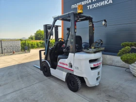 Мотокар Nissan 1.8 тона / ГАЗ+ БЕНЗИН / АВТОМАТ / КАТО НОВ !, снимка 3