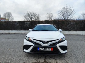 Toyota Camry 2.5 SE AWD, снимка 1