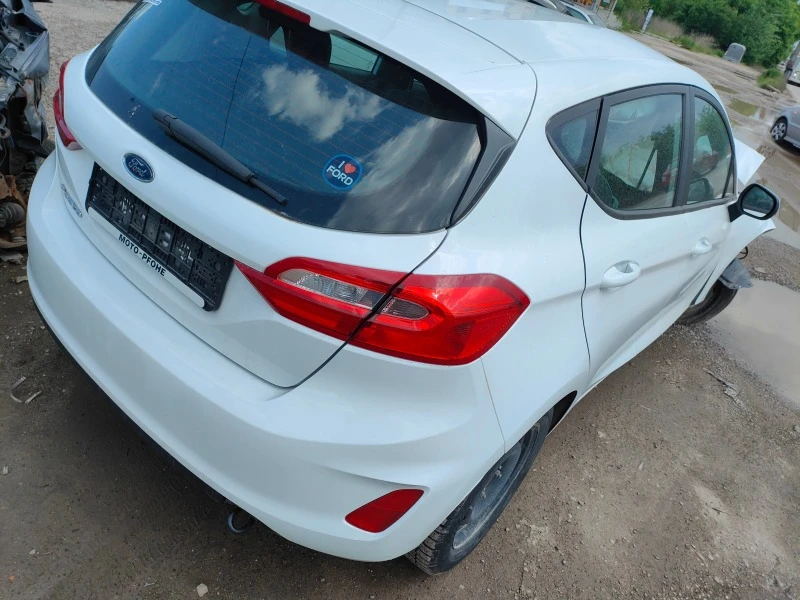 Ford Fiesta 1.5tdci, снимка 12 - Автомобили и джипове - 40758367