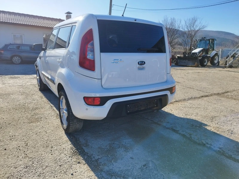 Kia Soul 1,6 бензин, снимка 4 - Автомобили и джипове - 43265623