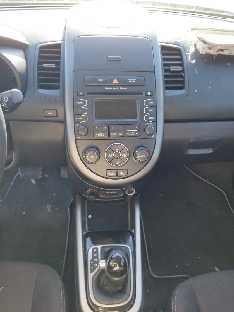 Kia Soul 1,6 бензин, снимка 10 - Автомобили и джипове - 43265623