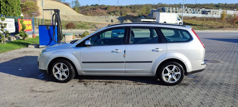 Ford Focus 1.6 TDCI, снимка 2 - Автомобили и джипове - 47409560