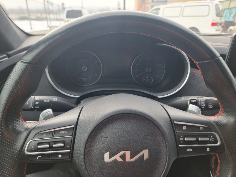 Kia Stinger 3.3i V6 AWD GT FACE LIFT, снимка 11 - Автомобили и джипове - 48717748