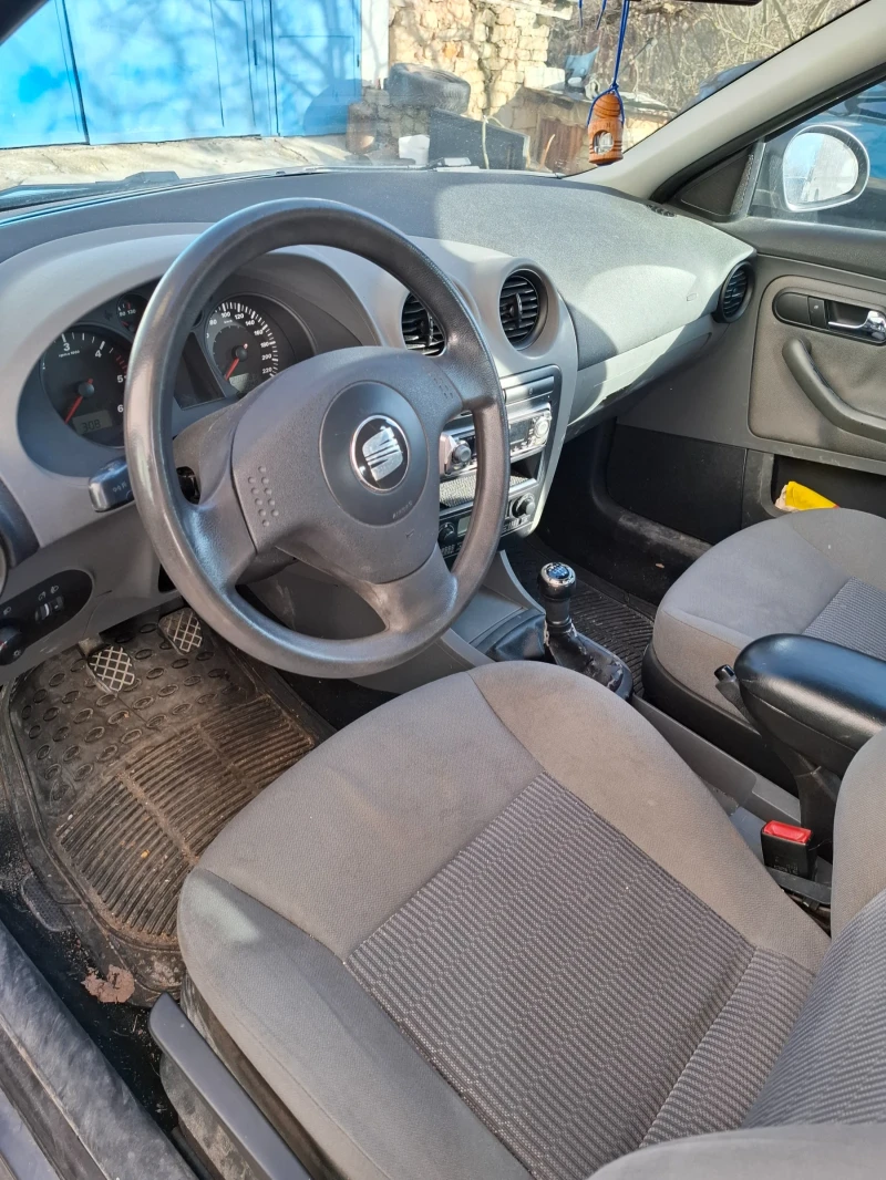 Seat Ibiza, снимка 7 - Автомобили и джипове - 48743497