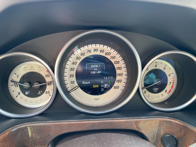 Mercedes-Benz E 350, снимка 14 - Автомобили и джипове - 52190990