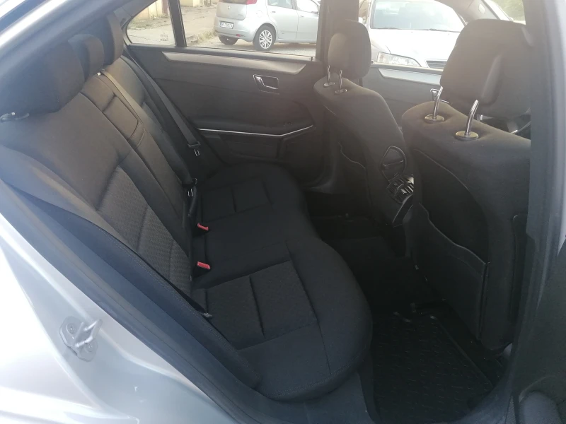 Mercedes-Benz E 200 CDI SEDAN , снимка 15 - Автомобили и джипове - 51597520